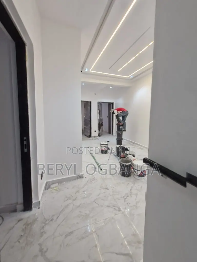 2bdrm Apartment in Lekki Phase 1 for sale in Lekki Phase 1