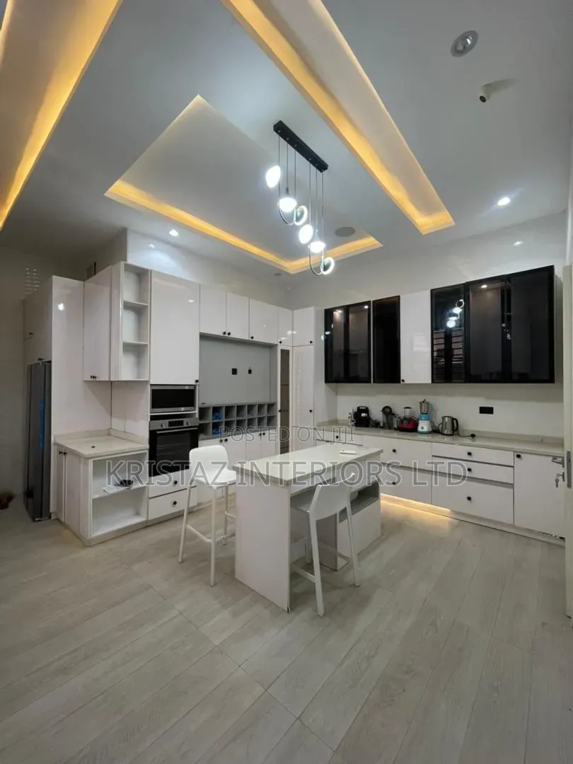 5bdrm Duplex in Osapa london for sale in Osapa london