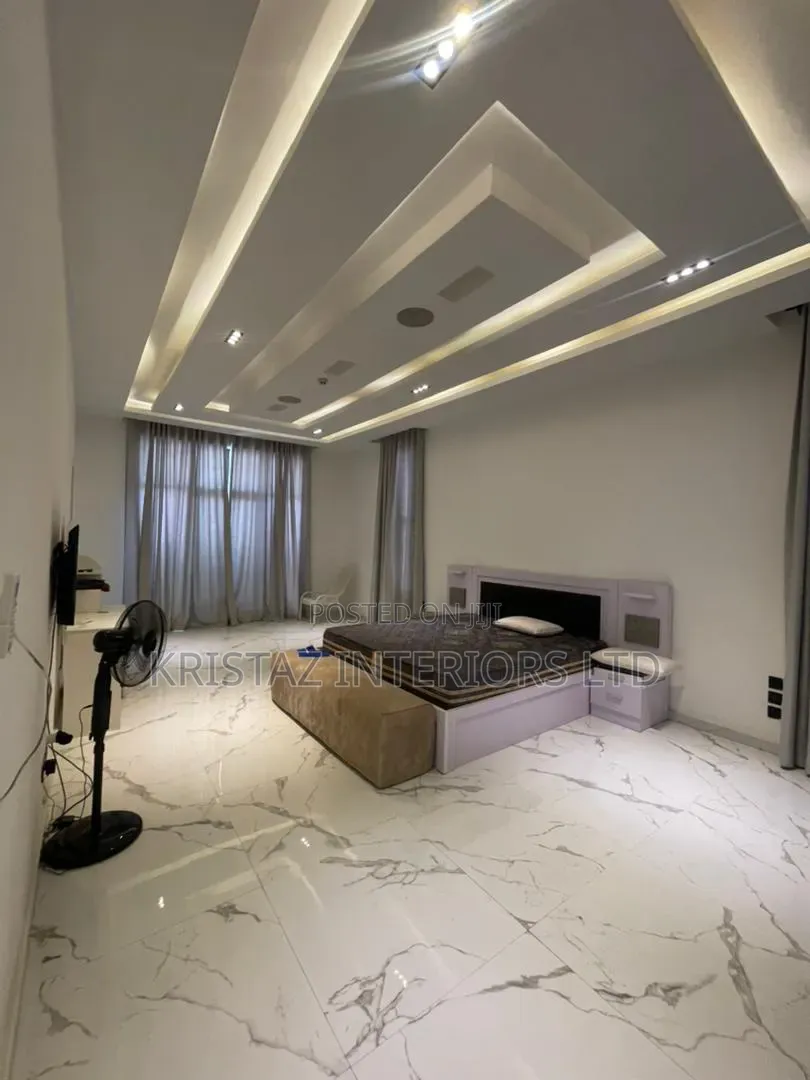5bdrm Duplex in Osapa london for sale in Osapa london