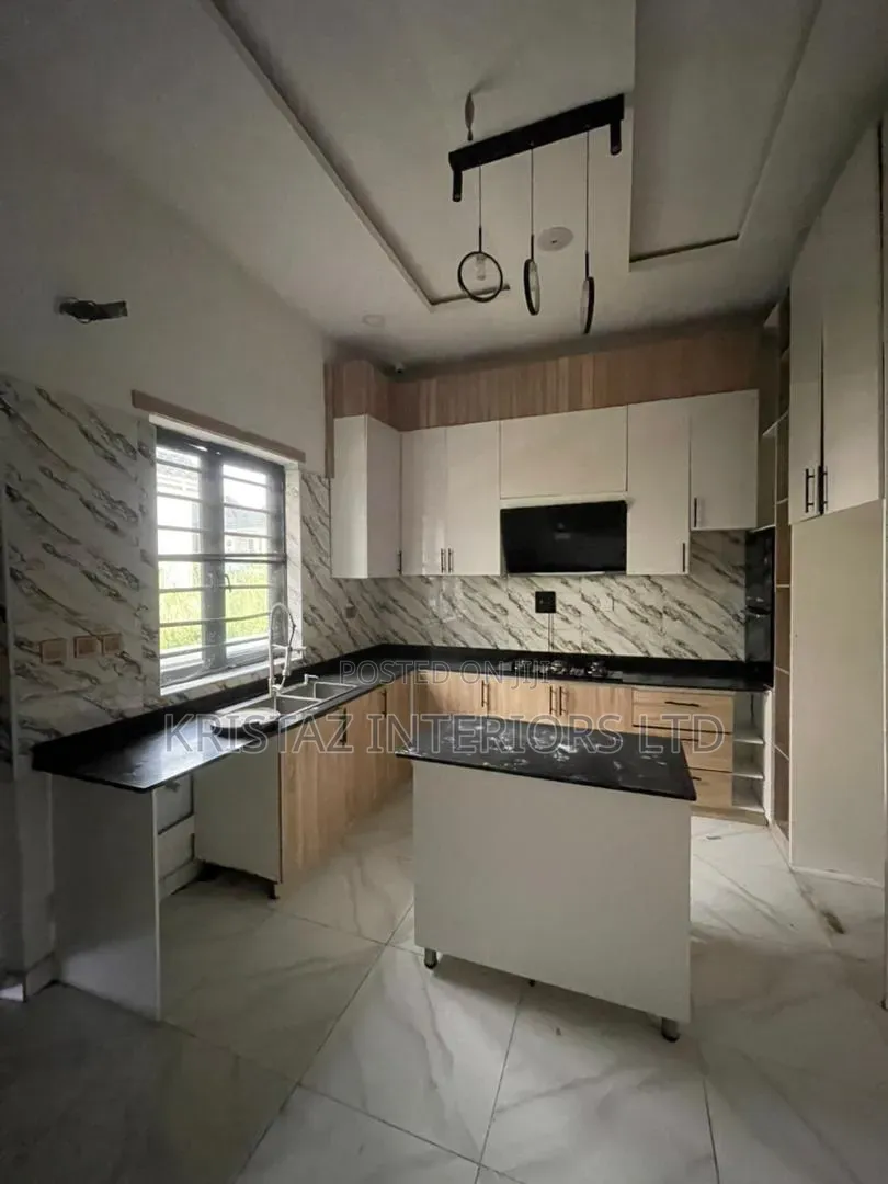 4bdrm Duplex in Lekki Phase 2 for sale in Lekki Phase 2