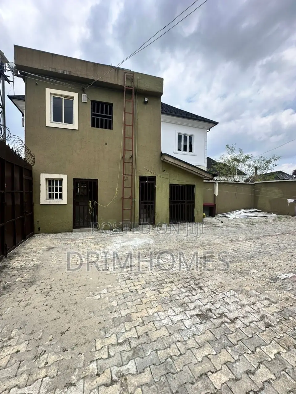 1bdrm Block of Flats in Majesty Estate, Obio-Akpor for sale in Obio-Akpor