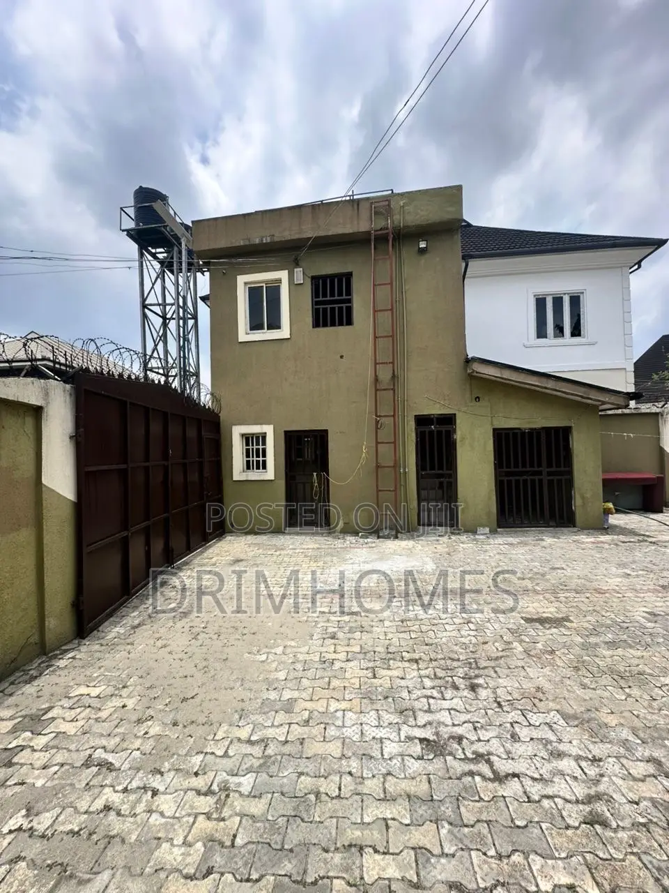 1bdrm Block of Flats in Majesty Estate, Obio-Akpor for sale in Obio-Akpor