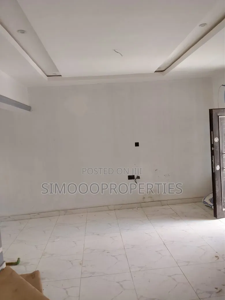 2bdrm Block of Flats in Igando Oloja, Ibeju for rent in Ibeju