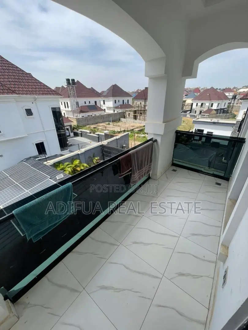 4bdrm Duplex in Sabon Lugbe for sale in Sabon Lugbe