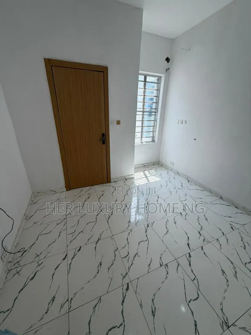 1bdrm Shared Apartment in Royal Pine Estate, Lekki Expressway for rent in Lekki Expressway