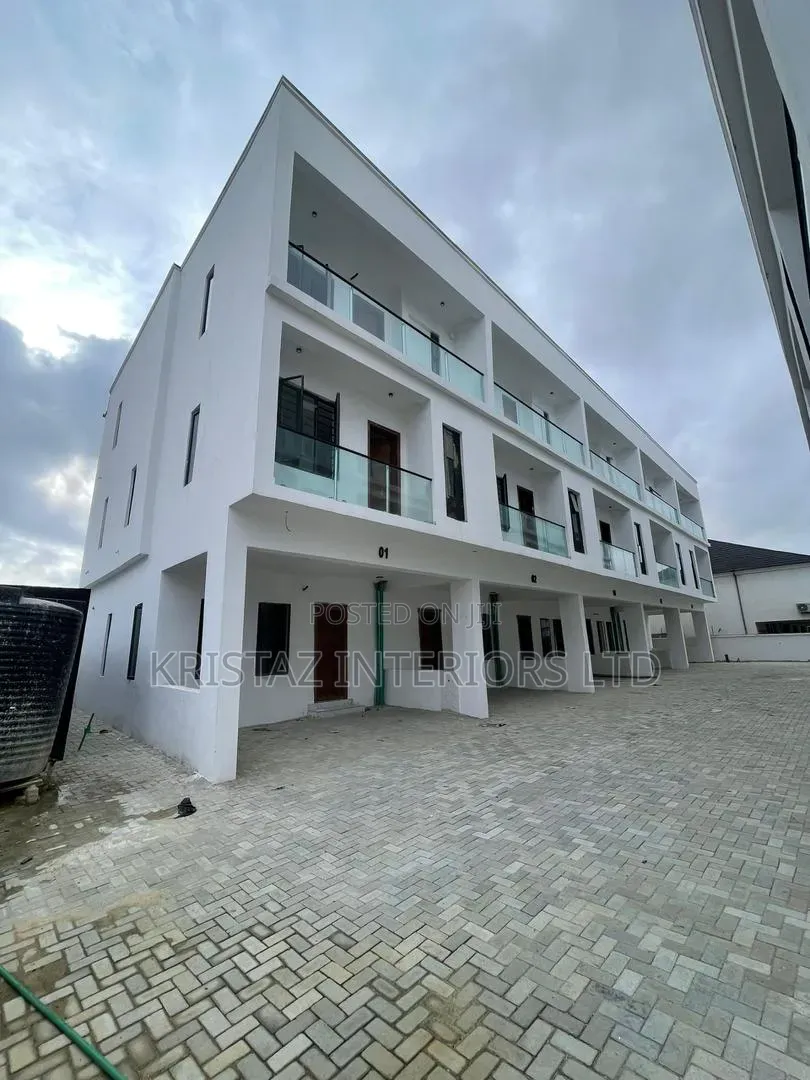 4bdrm Townhouse/Terrace in Lekki Phase 2 for sale in Lekki Phase 2