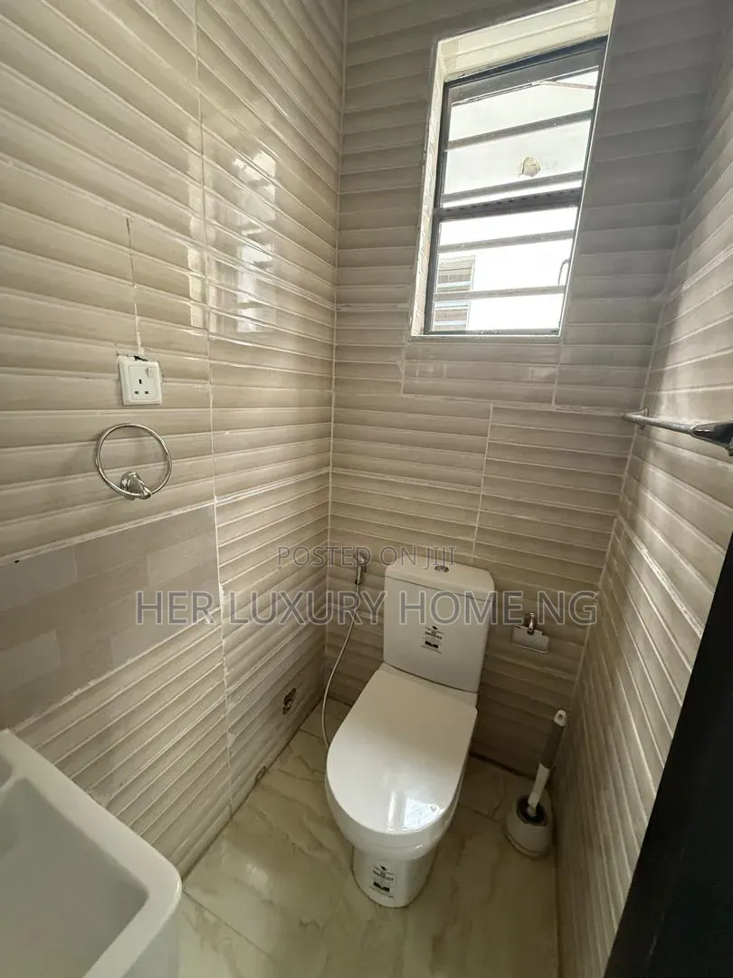 1bdrm Shared Apartment in Royal Pine, Lekki Expressway for rent in Lekki Expressway