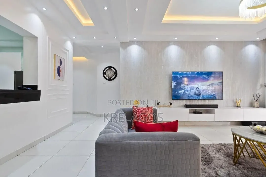 Furnished 3bdrm Apartment in Cardogan Estate, Osapa london for rent in Osapa london