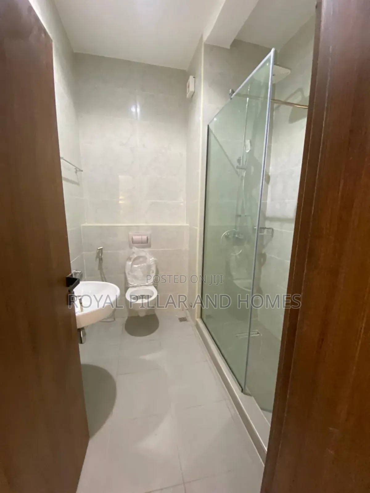 4bdrm Townhouse / Terrace in Guzape Main for rent in Guzape District