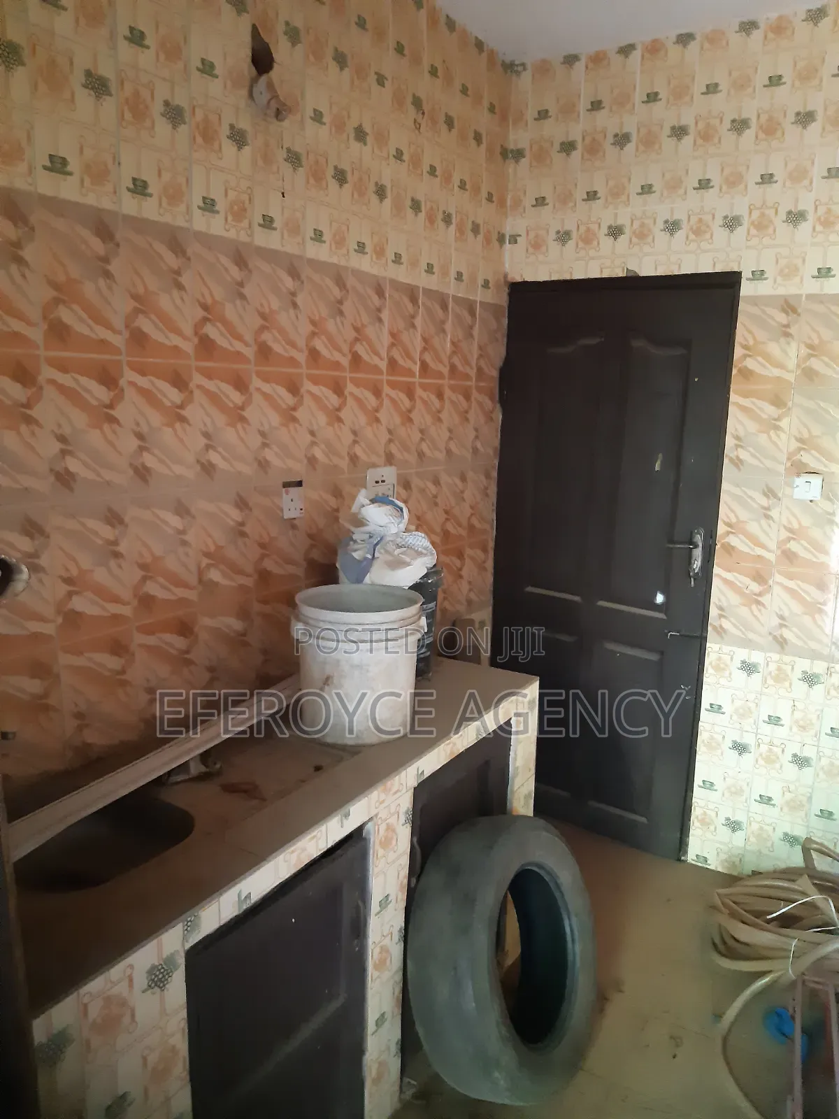 1bdrm Room & Parlour in Agbor Road, Benin City for rent in Benin City
