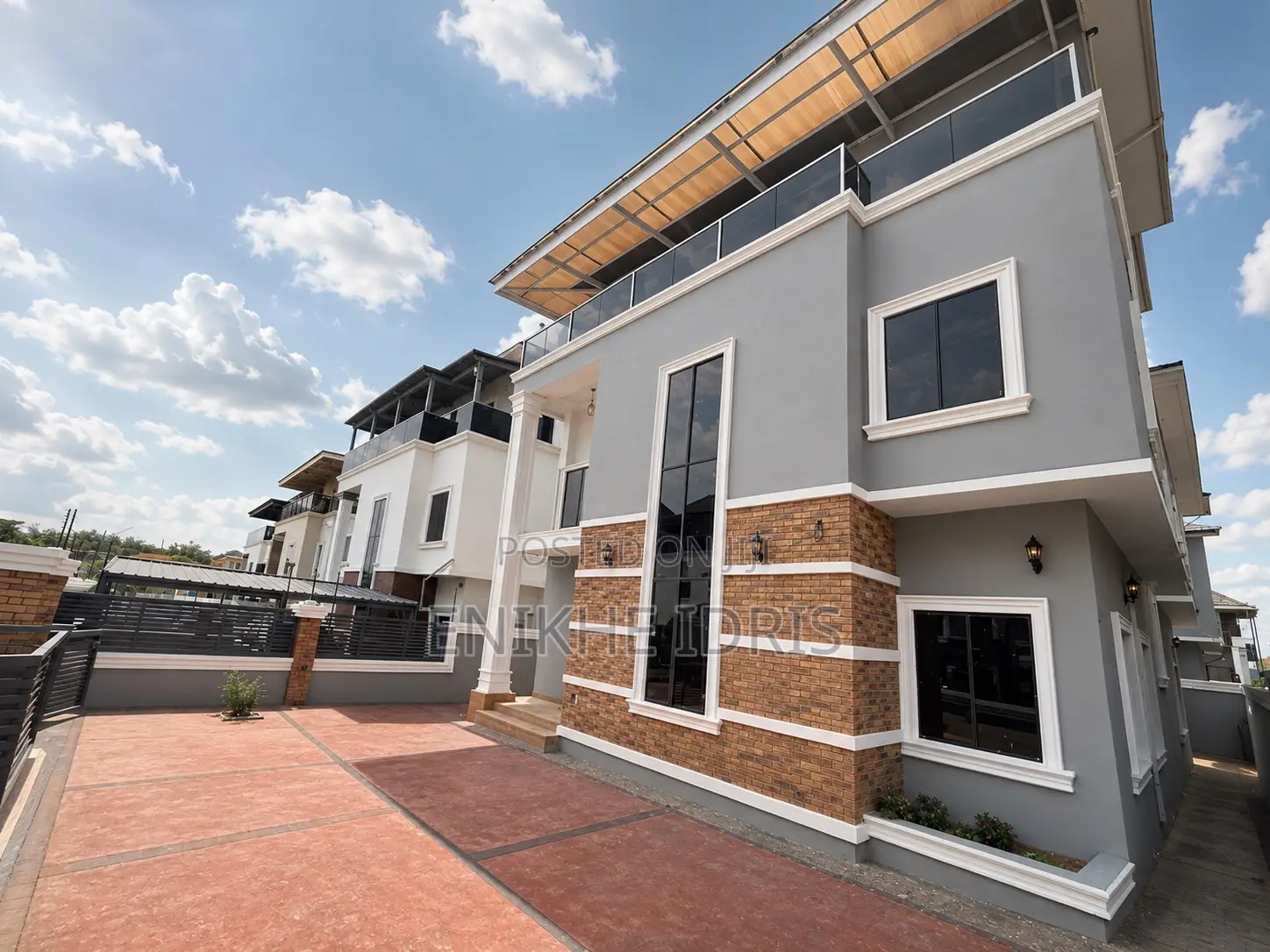 5bdrm Duplex in Vine, Sabon Lugbe for sale in Sabon Lugbe
