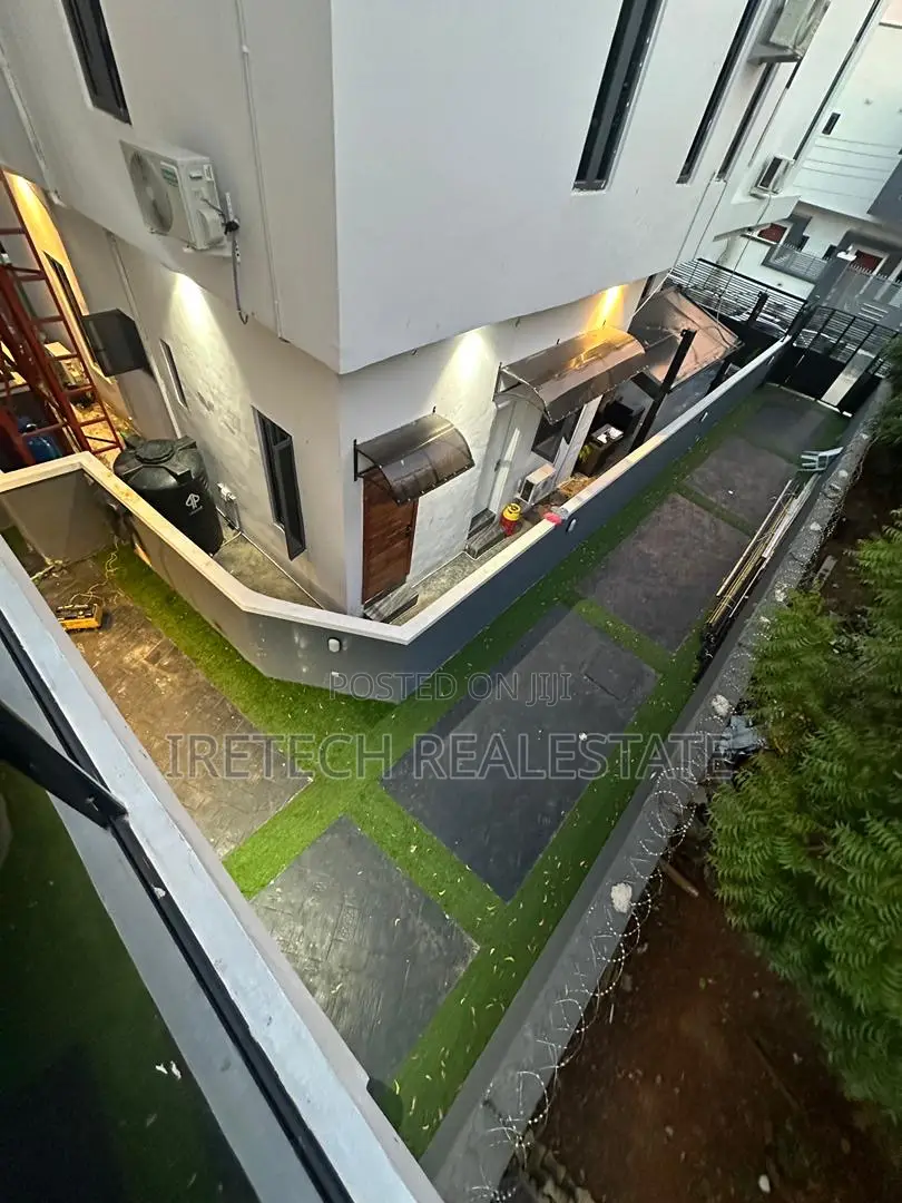 4bdrm Duplex in Ajah In A Gated, Olokonla for sale in Olokonla