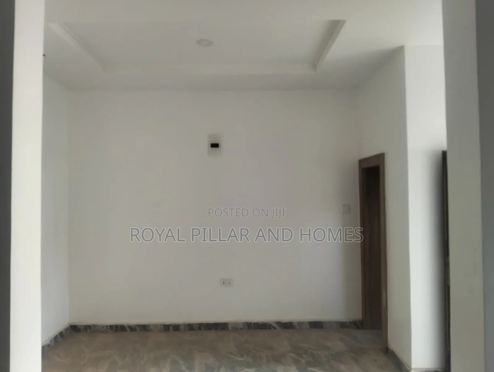5bdrm Townhouse/Terrace in Guzape Main for sale in Guzape District