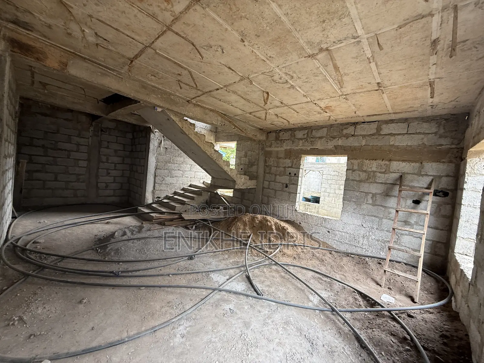 5bdrm Duplex in Brave Estate, Sabon Lugbe for sale in Sabon Lugbe