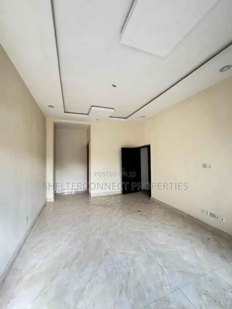3bdrm Apartment in Sabo / Yaba for sale in Sabo / Yaba
