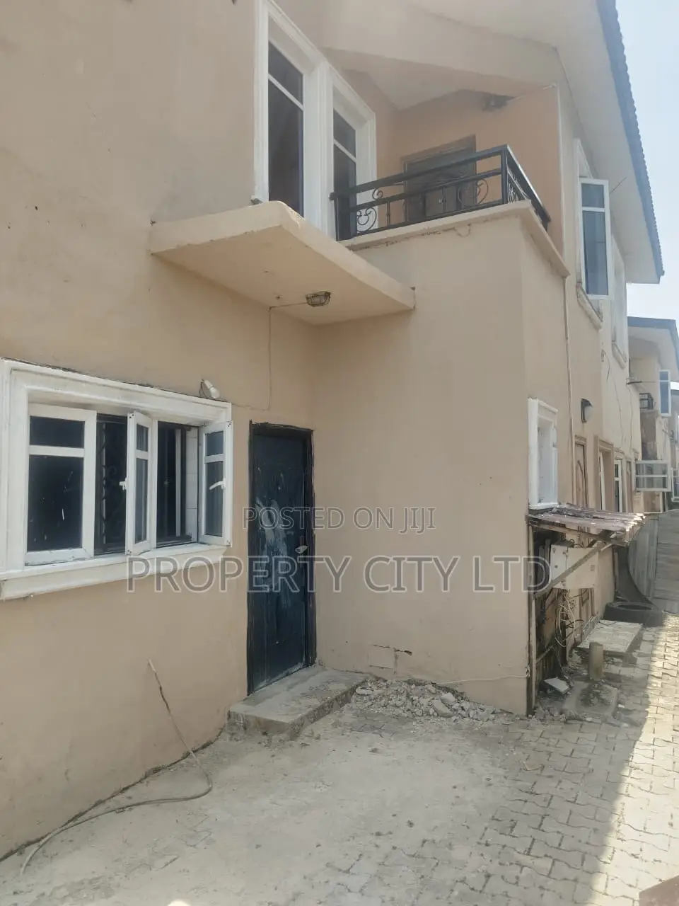 3bdrm Duplex in Rose Gardens Estate, Lakowe for rent in Lakowe