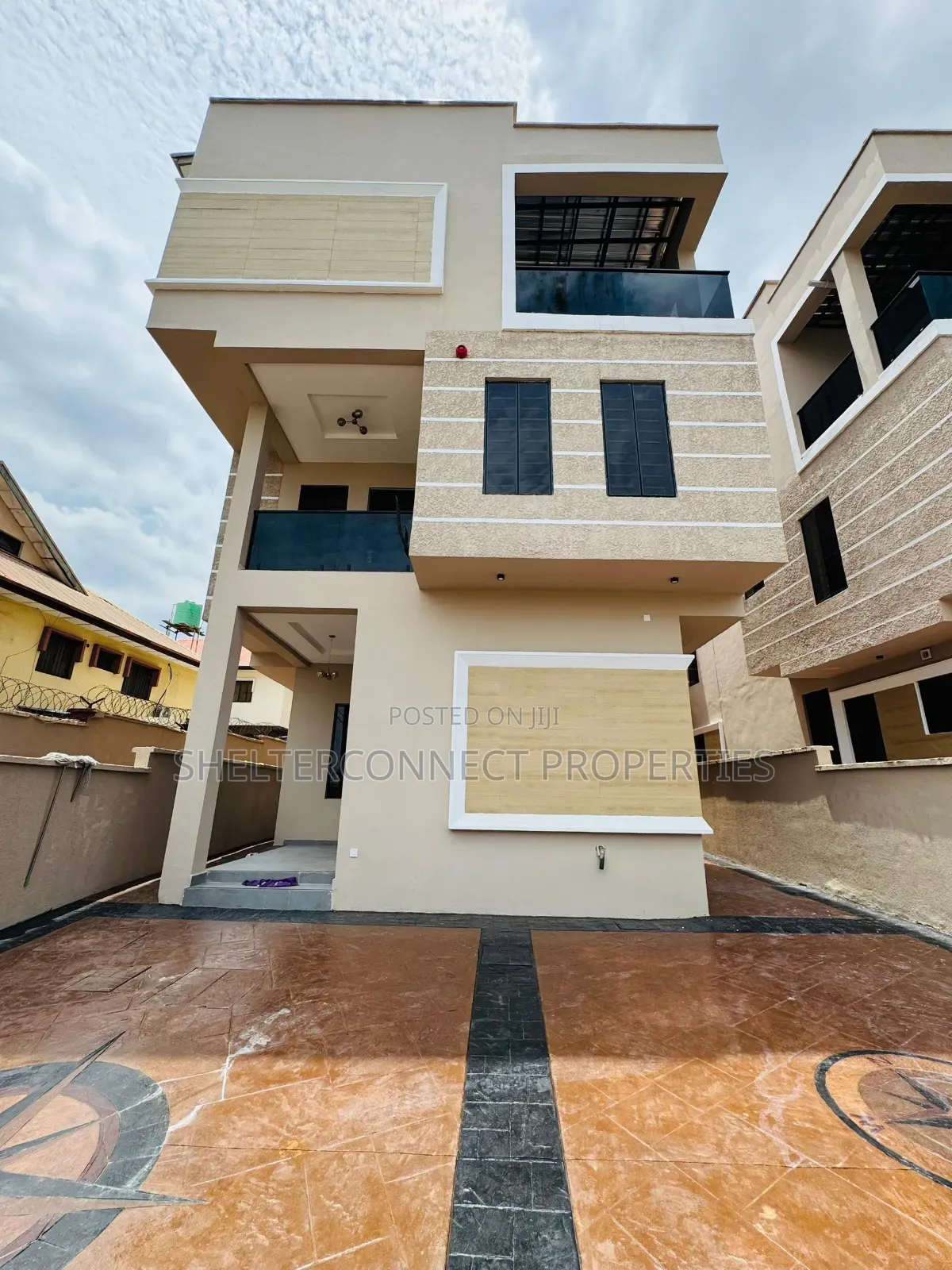5bdrm Duplex in Omole Phase 1 for sale in Omole Phase 1