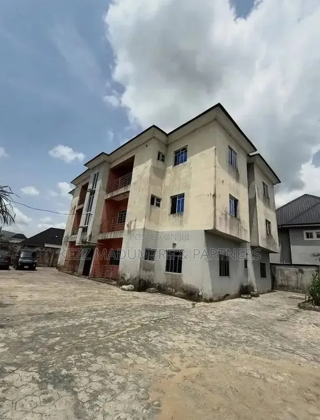 6bdrm Block of Flats in Rumudara Port, Obio-Akpor for sale in Obio-Akpor