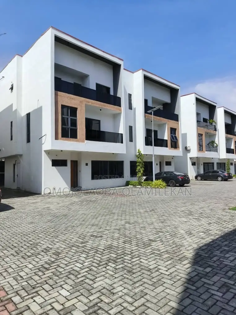 Furnished 4bdrm Duplex in Lekki Phase 1 for rent in Lekki Phase 1