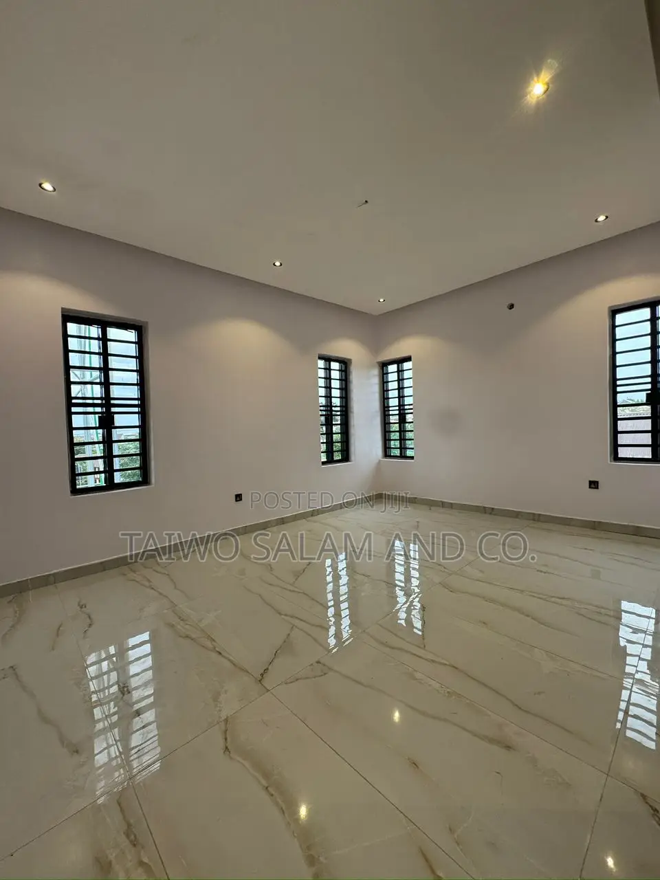 4bdrm Duplex in Agodi for sale in Agodi