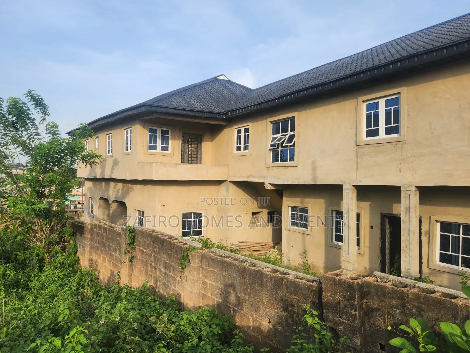 10bdrm Duplex in Golden Estate, Ibadan for sale in Ibadan