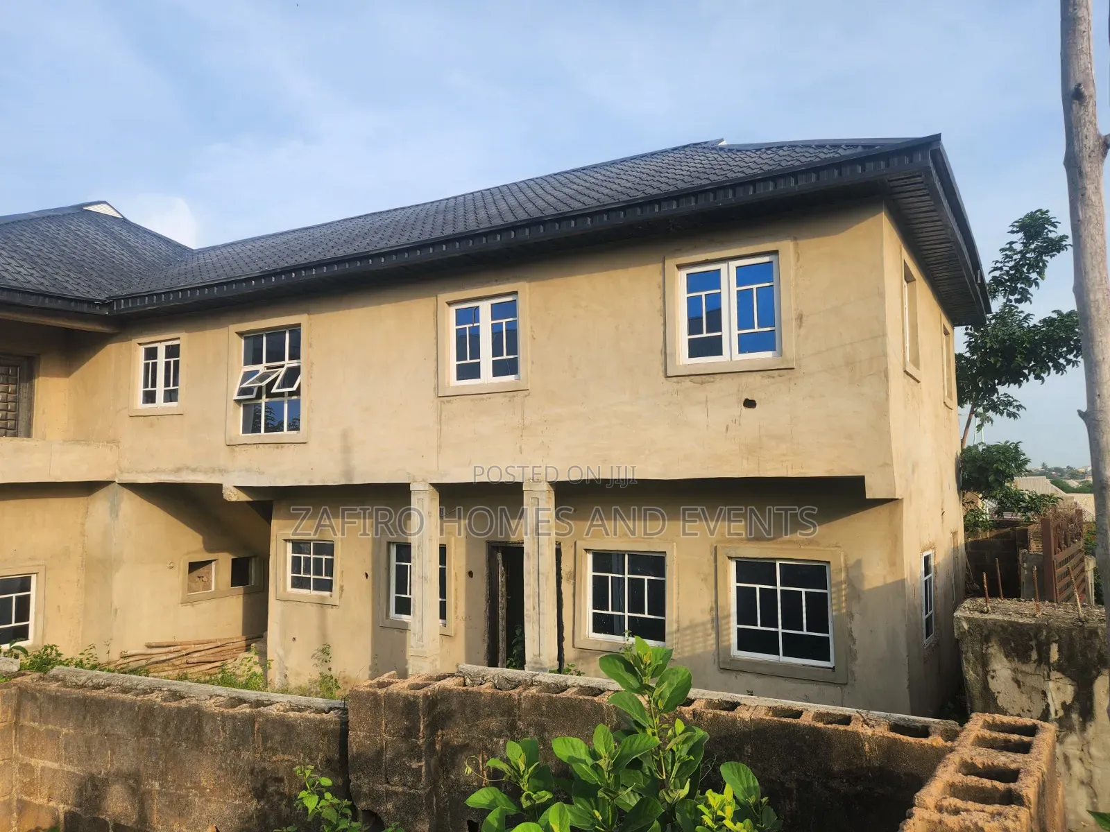 10bdrm Duplex in Golden Estate, Ibadan for sale in Ibadan