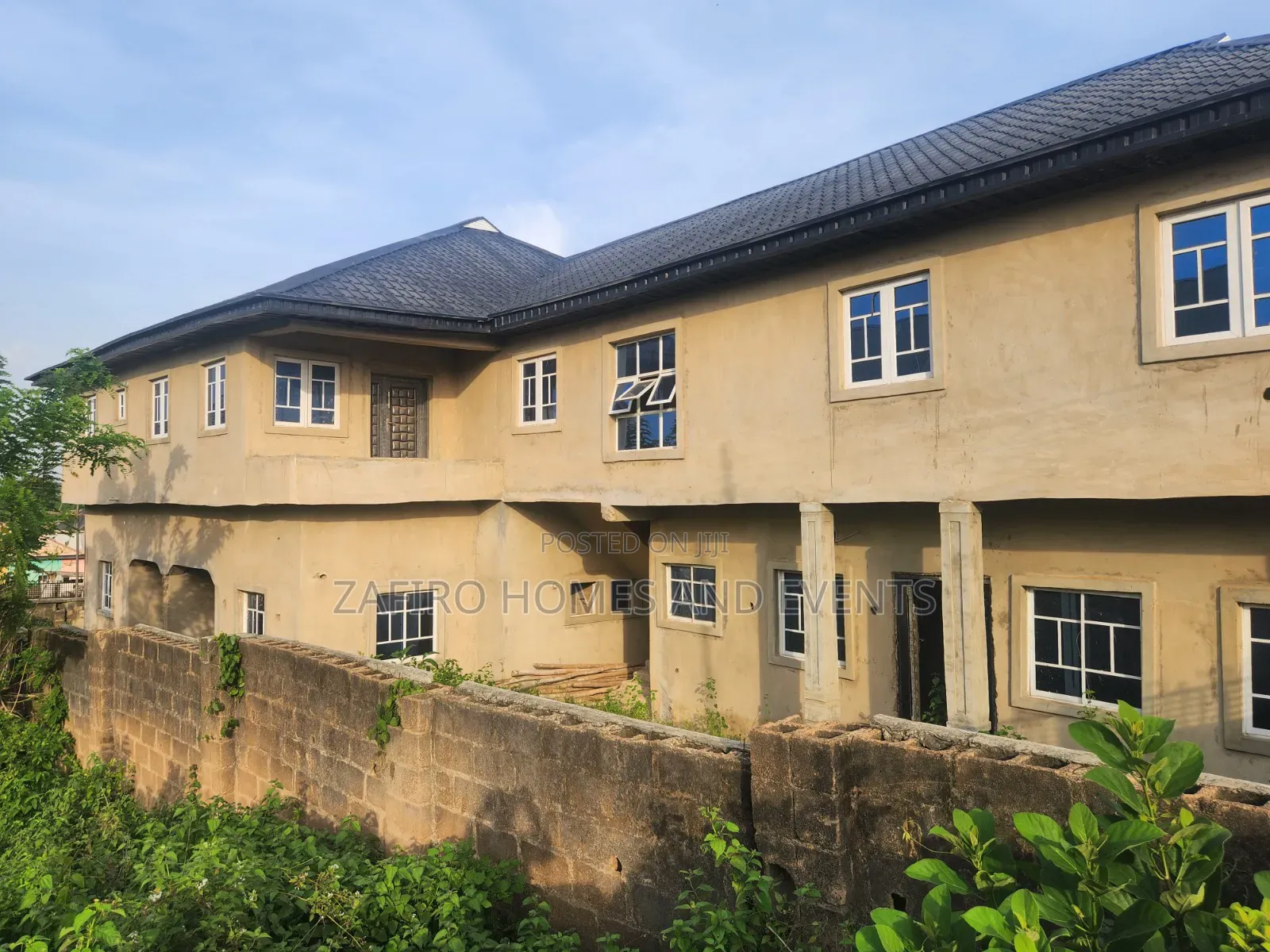 10bdrm Duplex in Golden Estate, Ibadan for sale in Ibadan