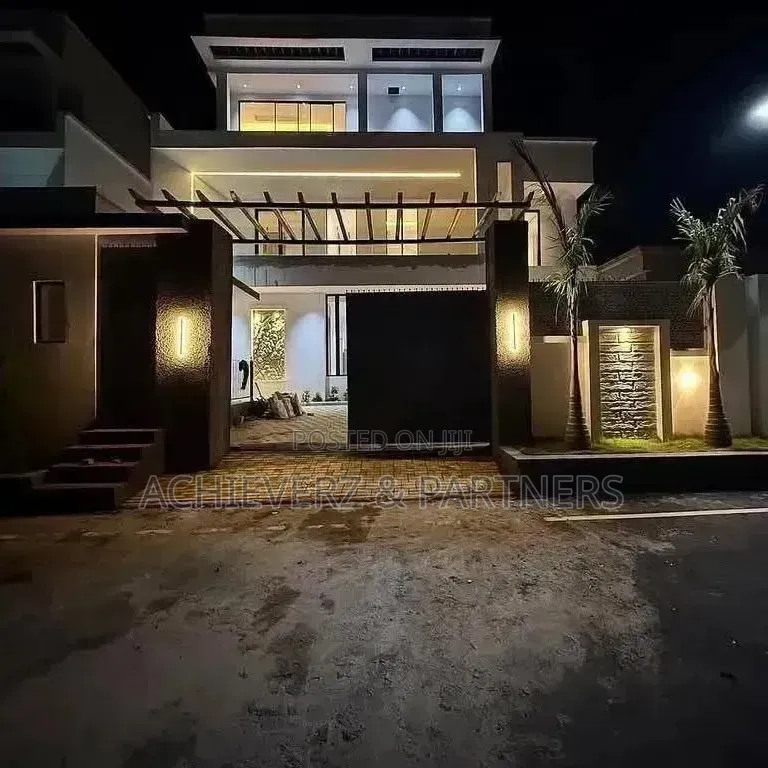6bdrm Duplex in Maitama for sale in Maitama