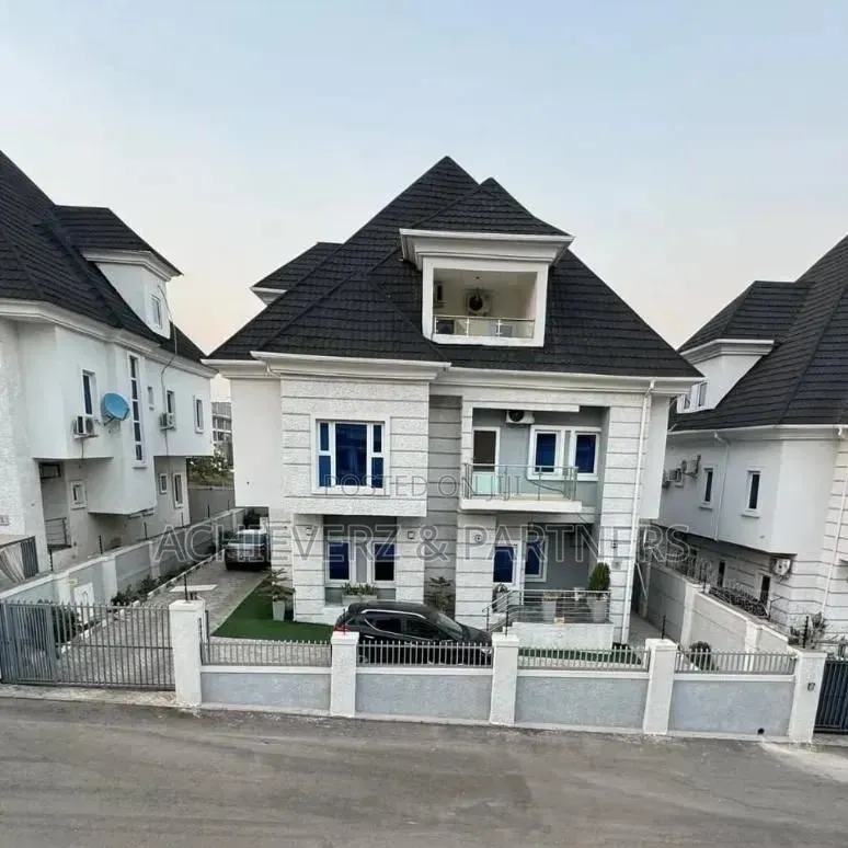 5bdrm Duplex in Guzape District for sale in Guzape District