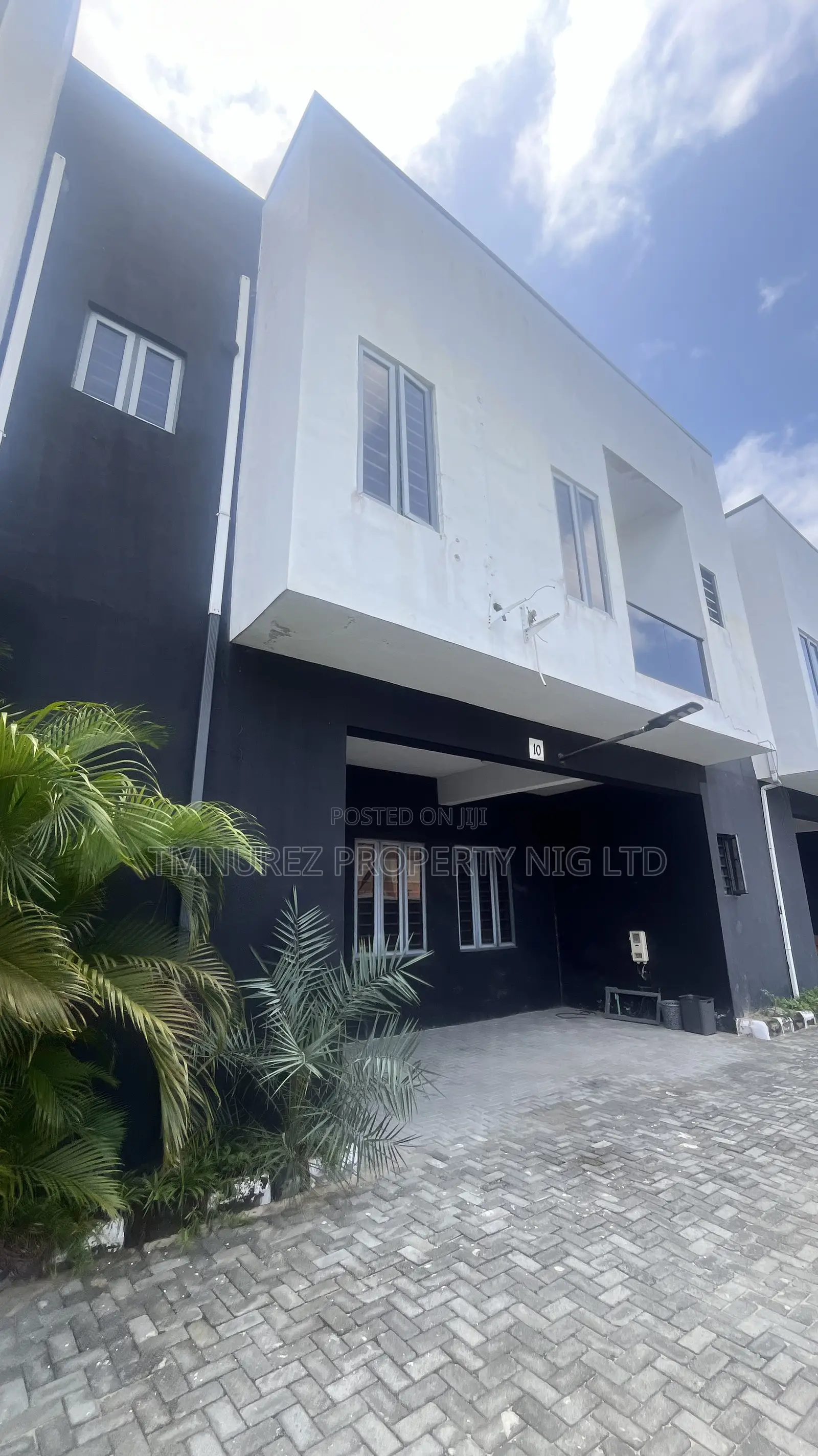 4bdrm Duplex in Nnpc Ikota for rent in Ikota
