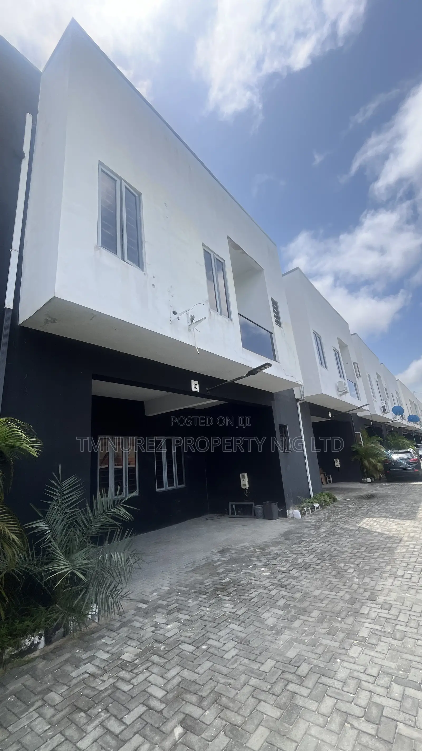 4bdrm Duplex in Nnpc Ikota for rent in Ikota