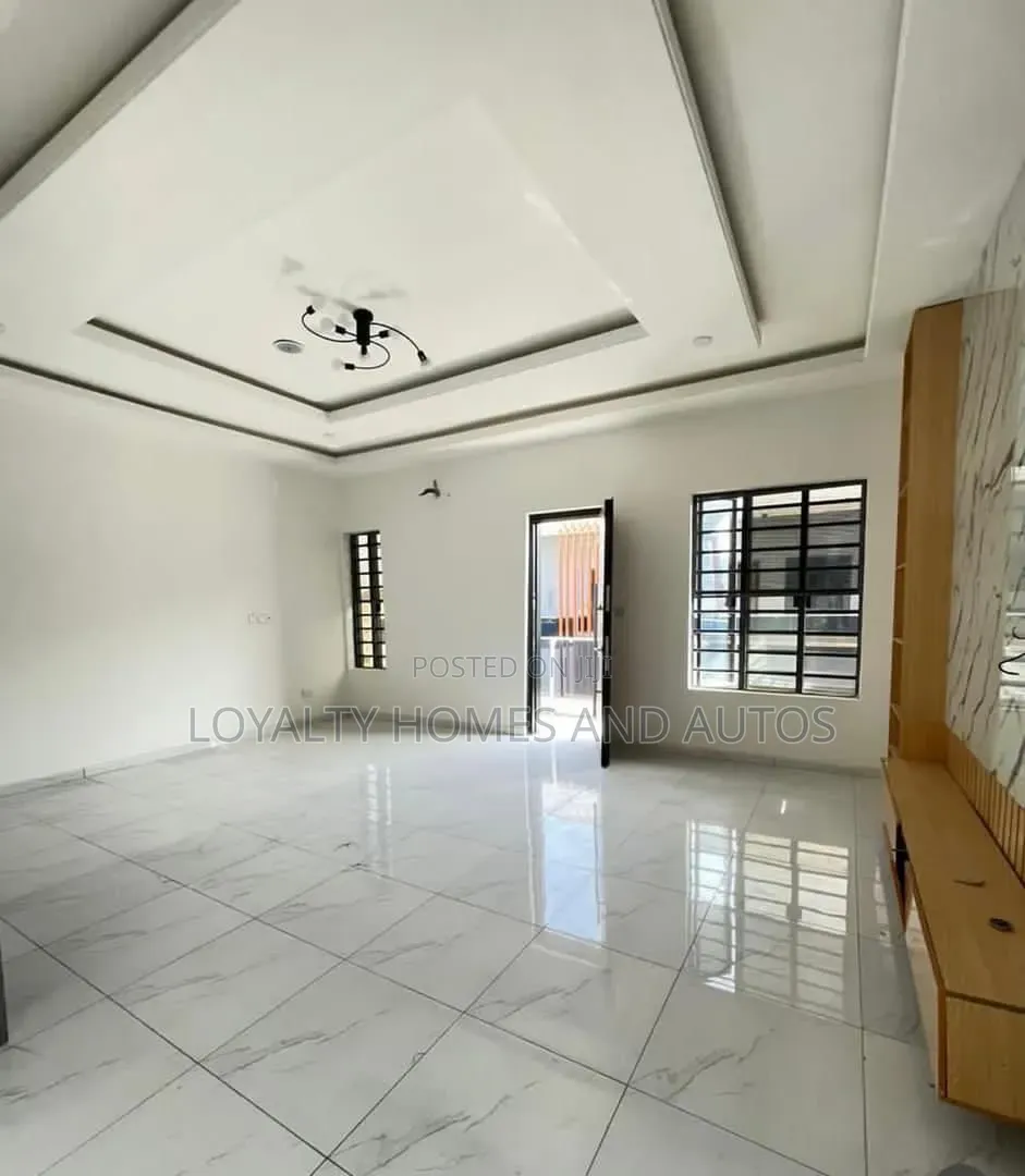 1bdrm Duplex in Ikate for sale in Ikate