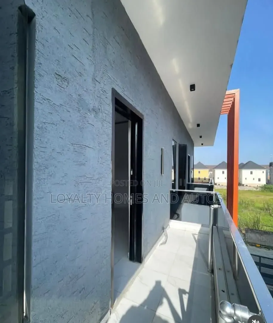 1bdrm Duplex in Ikate for sale in Ikate