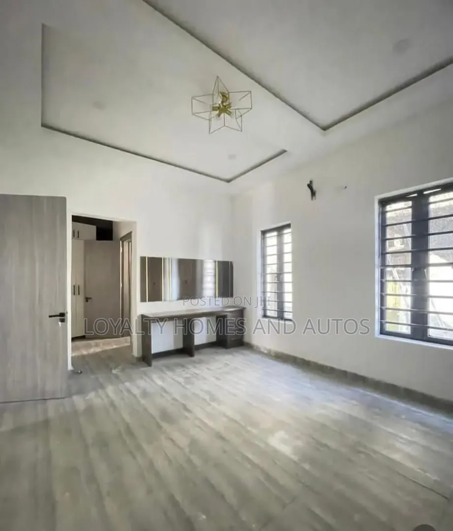1bdrm Duplex in Ikate for sale in Ikate