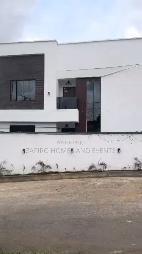 4bdrm Duplex in Agodi Gra for sale in Agodi