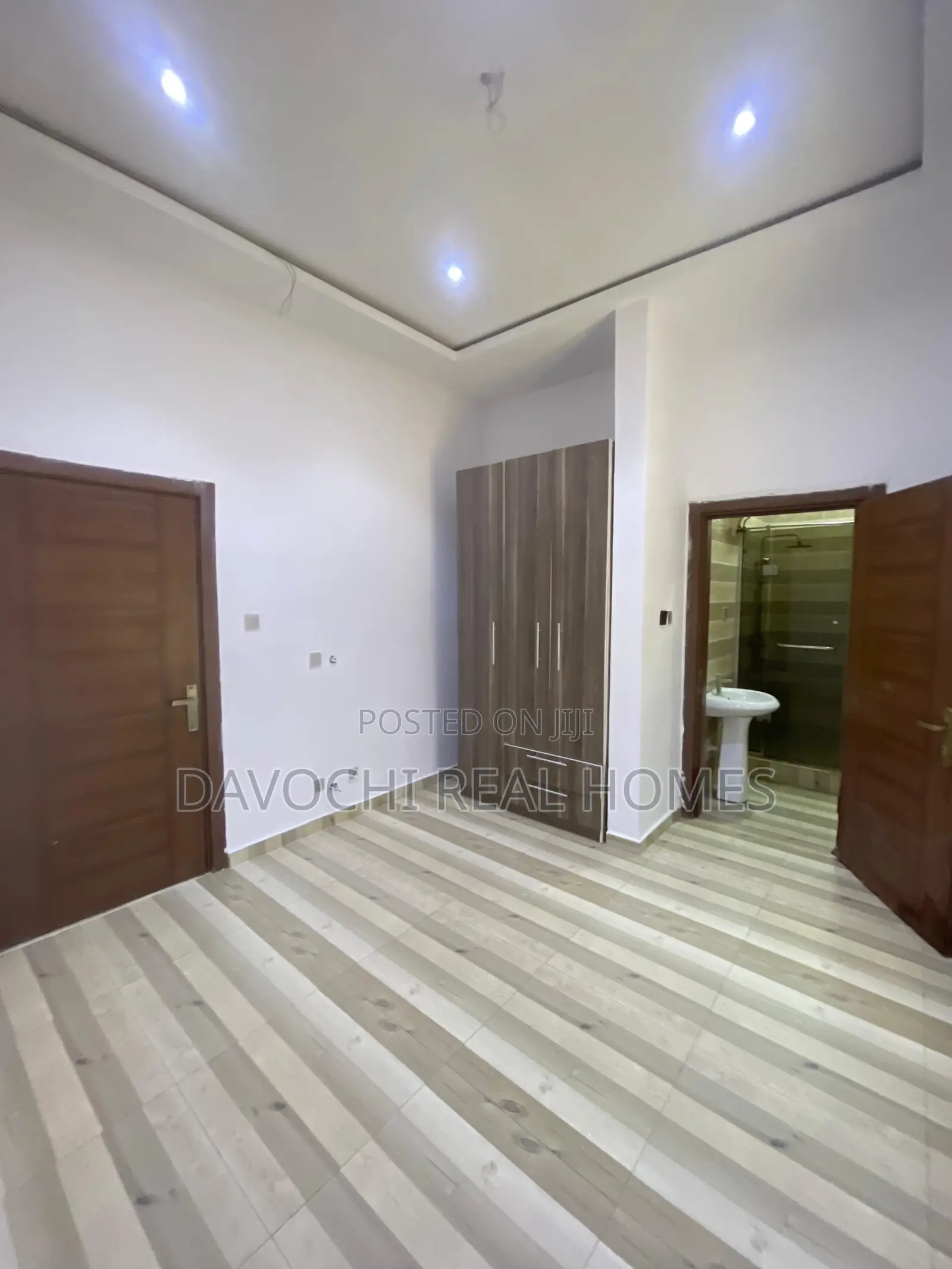 5bdrm Duplex in Osapa London, Jakande for rent in Jakande