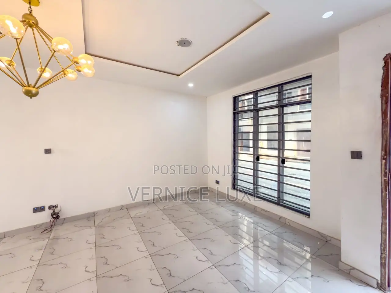 4bdrm Townhouse/Terrace in Chevron for sale in Chevron