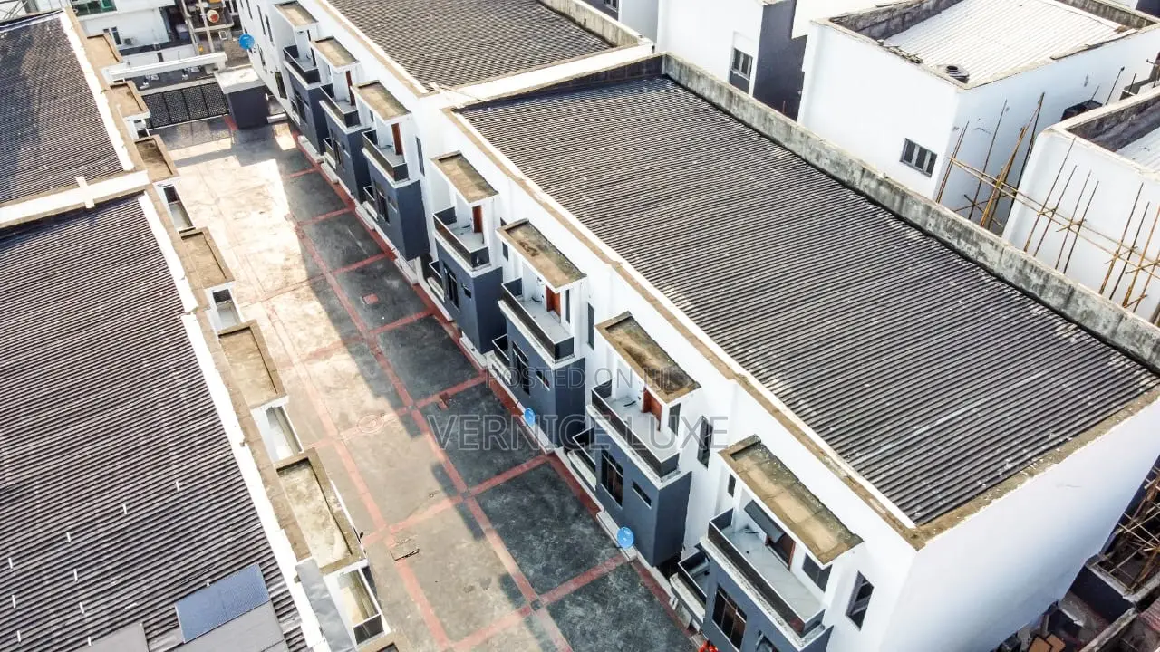 4bdrm Townhouse/Terrace in Chevron for sale in Chevron