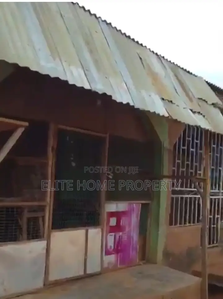Land a Plot Fence With 3 Shops 4sale in Akute Ajuwon