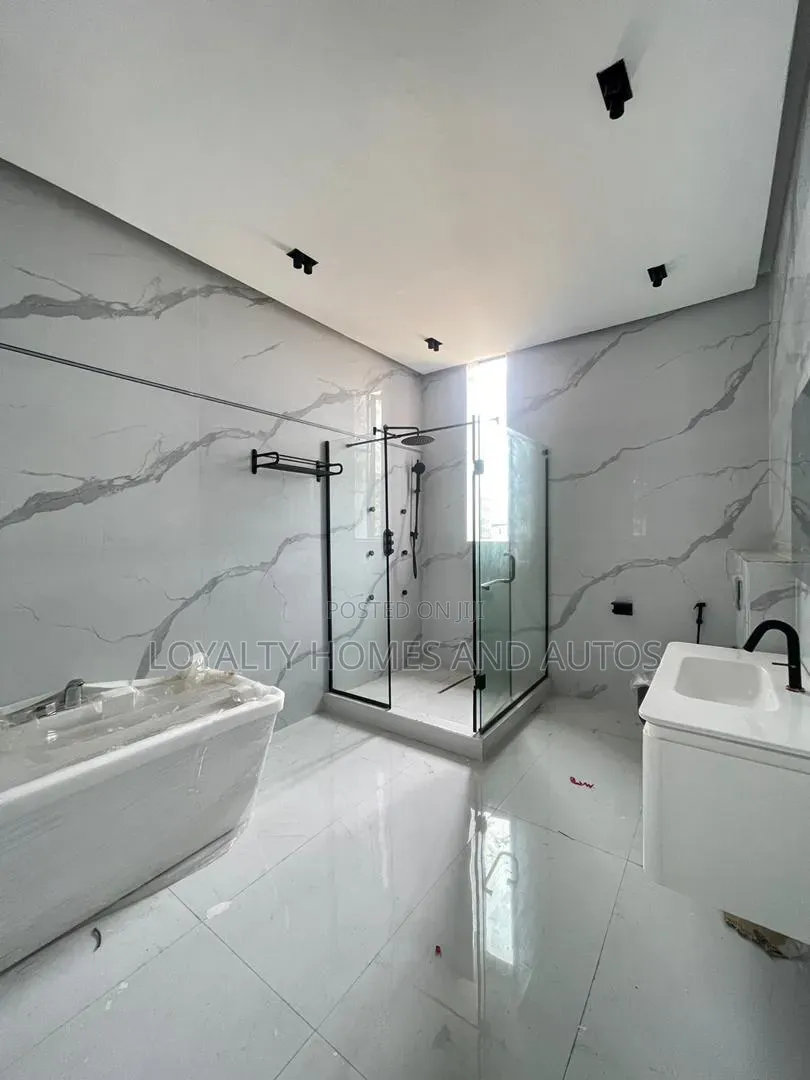 Commercial Property for Sale in Garki 2