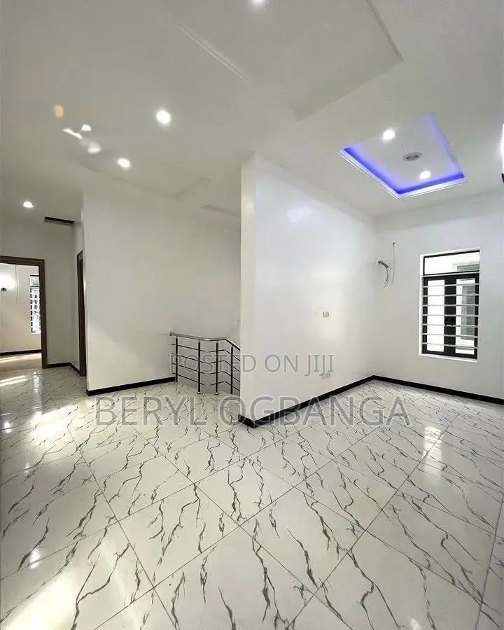 5bdrm Duplex in Lekki Phase 2 for rent in Lekki Phase 2