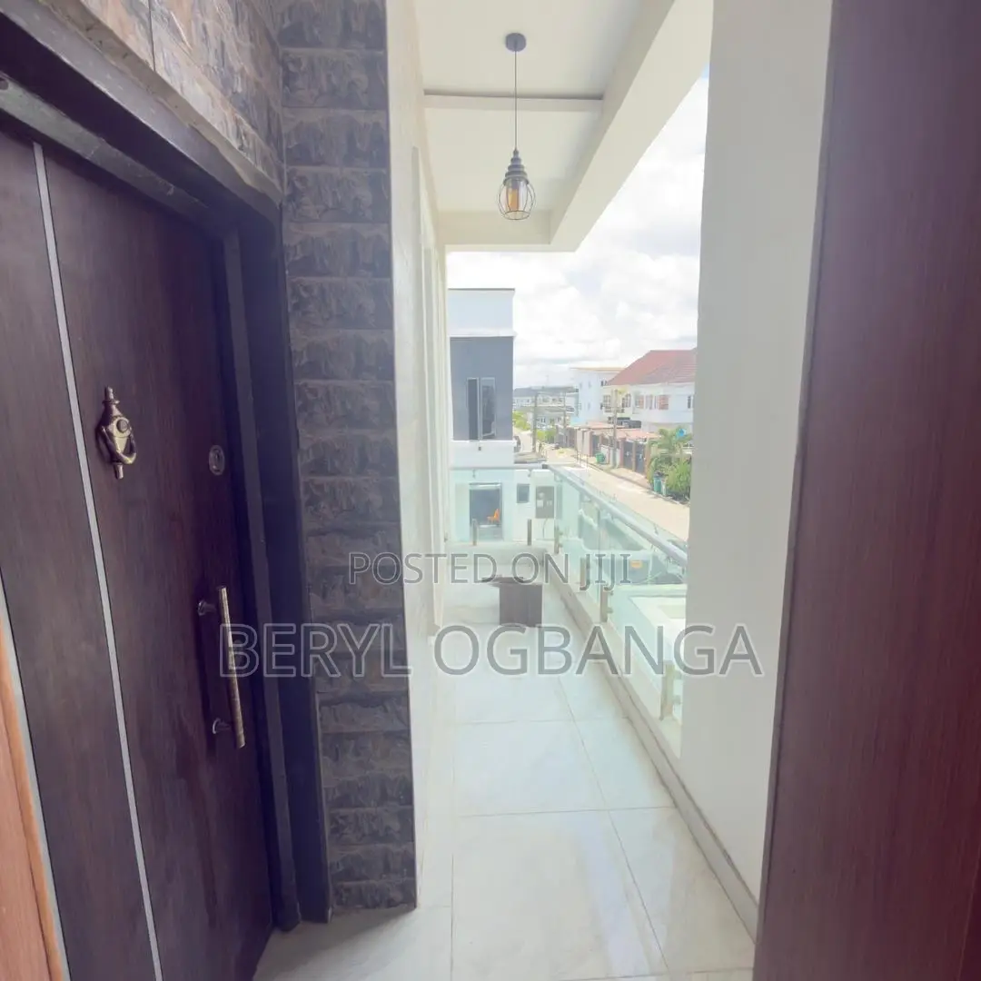 5bdrm Duplex in Ikota for rent in Ikota