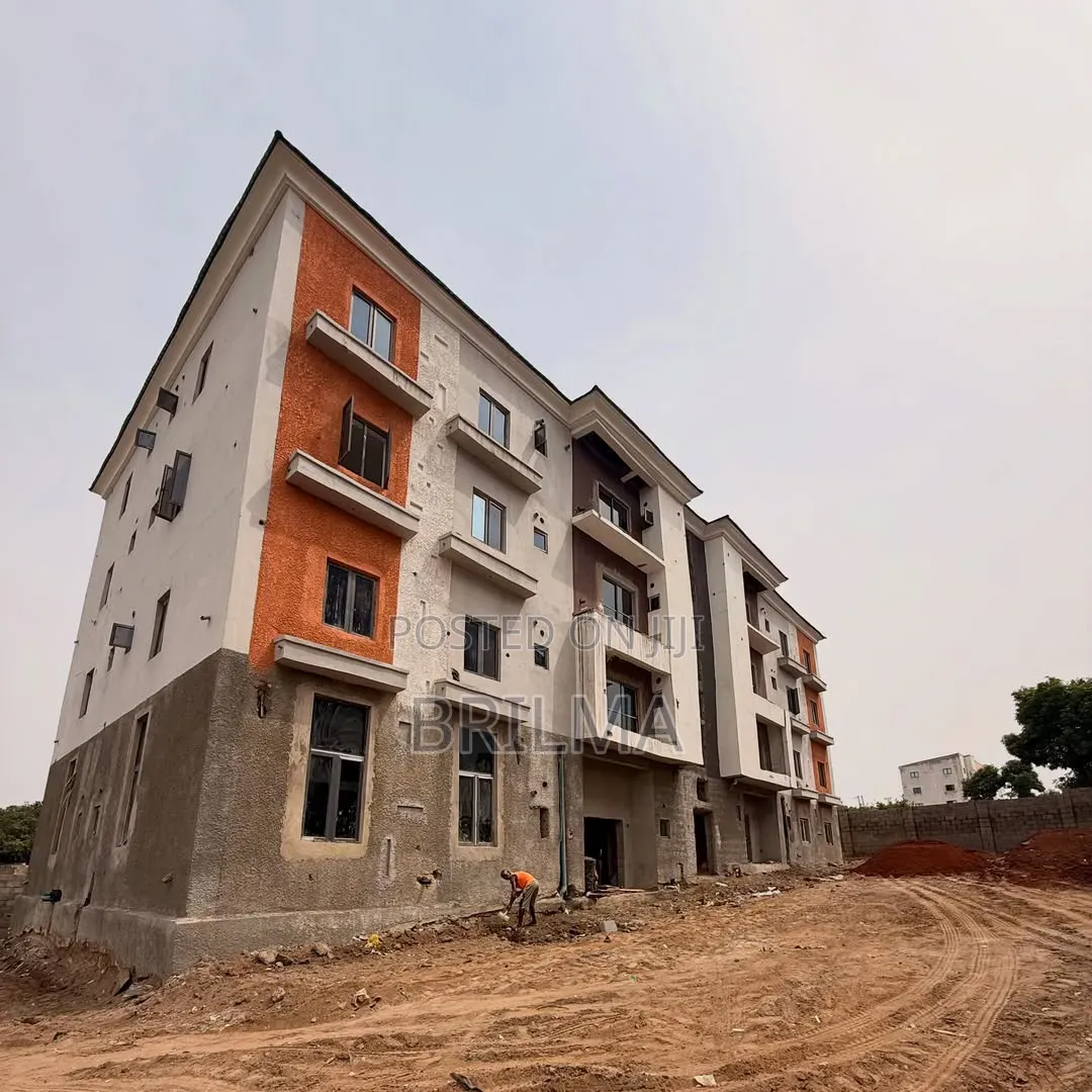 3bdrm Apartment in Kaura for sale in Kaura
