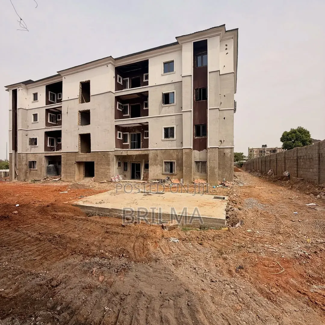 3bdrm Apartment in Kaura for sale in Kaura