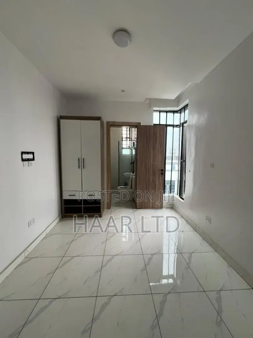 2bdrm Apartment in Chevron for sale in Chevron