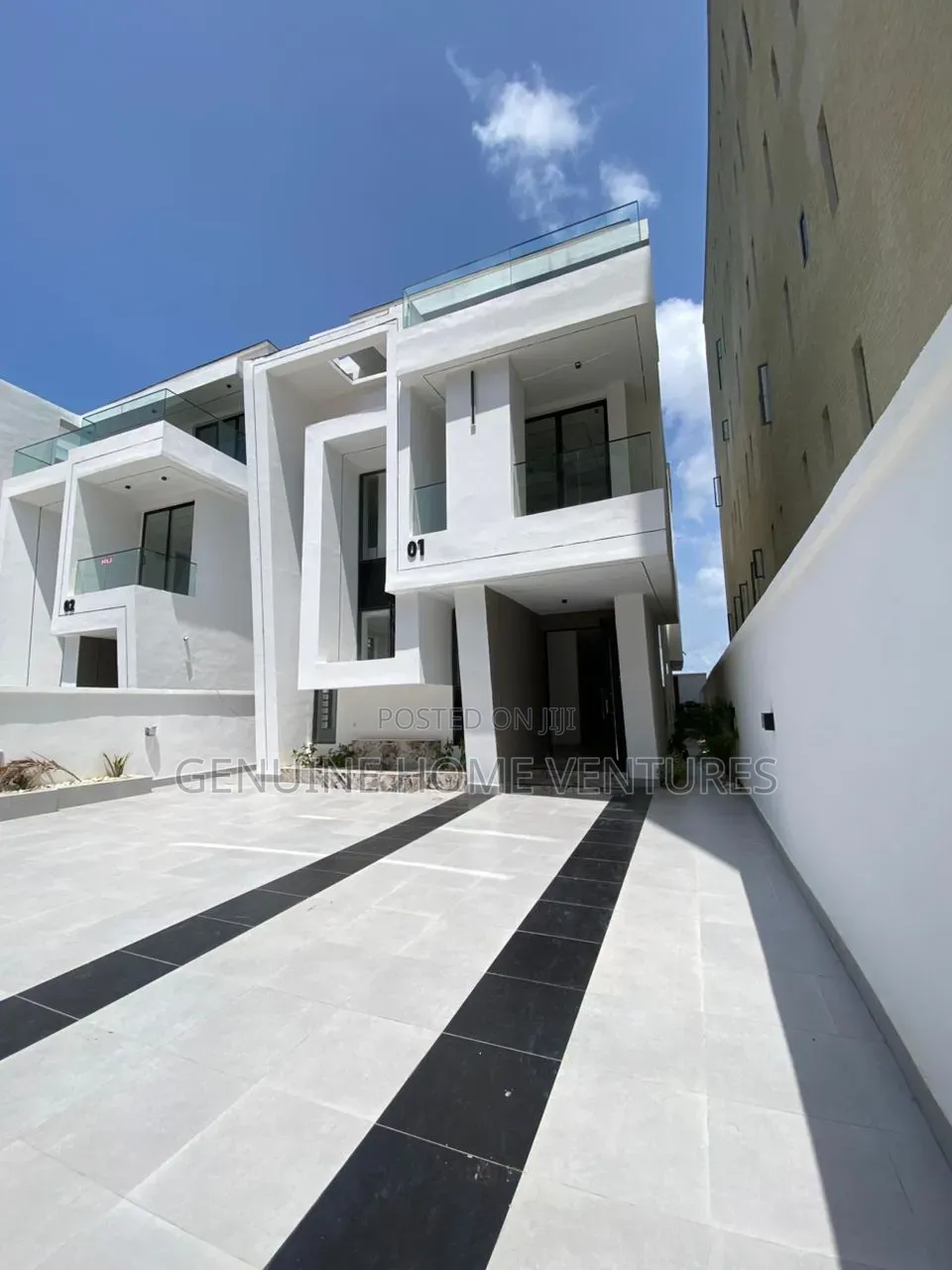 5bdrm Duplex in Lekki Phase 1 for sale in Lekki Phase 1