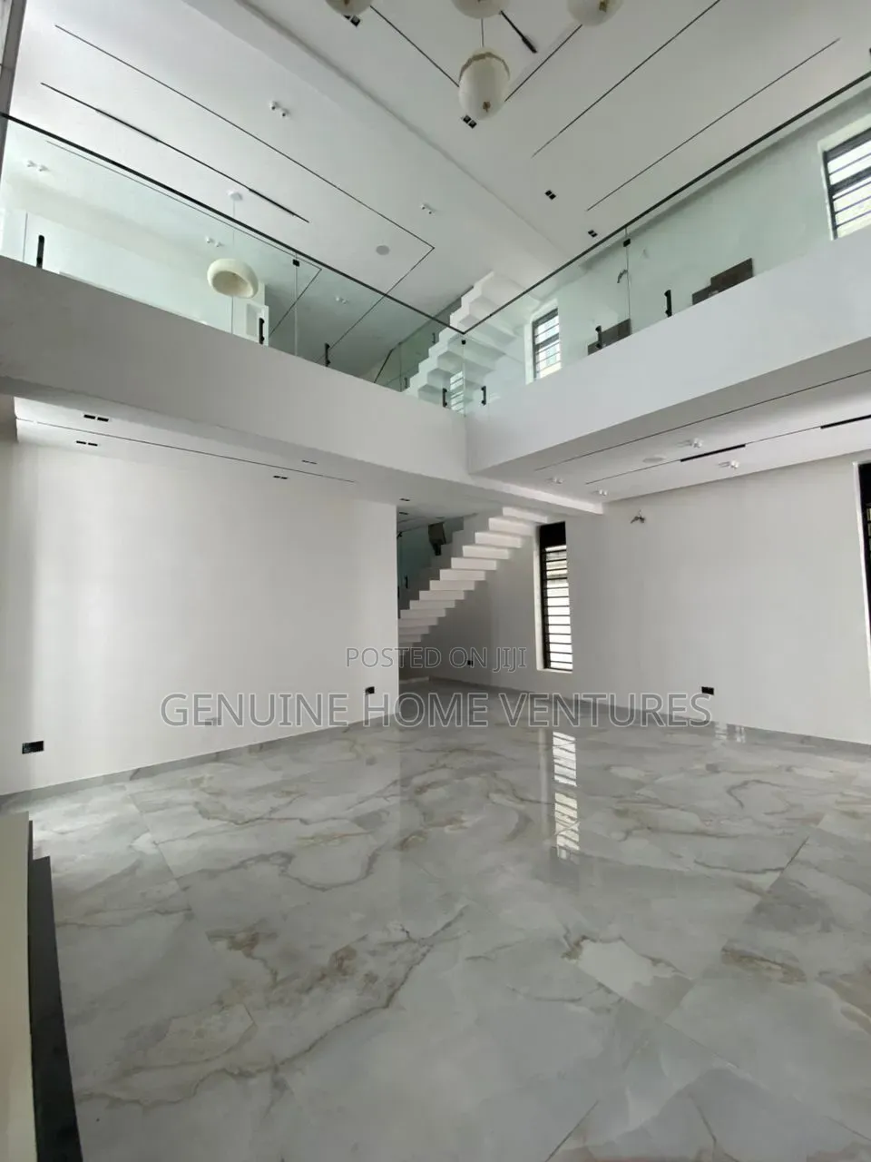 5bdrm Duplex in Lekki Phase 1 for sale in Lekki Phase 1