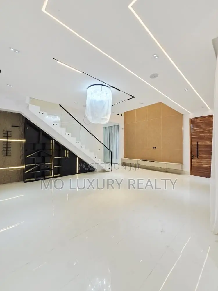 5bdrm Duplex in VGC / Ajah for sale in VGC / Ajah