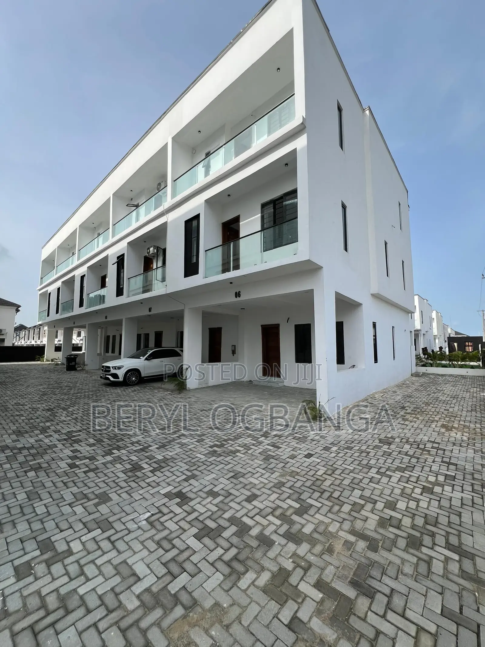 4bdrm Duplex in Lekki Phase 2 for sale in Lekki Phase 2