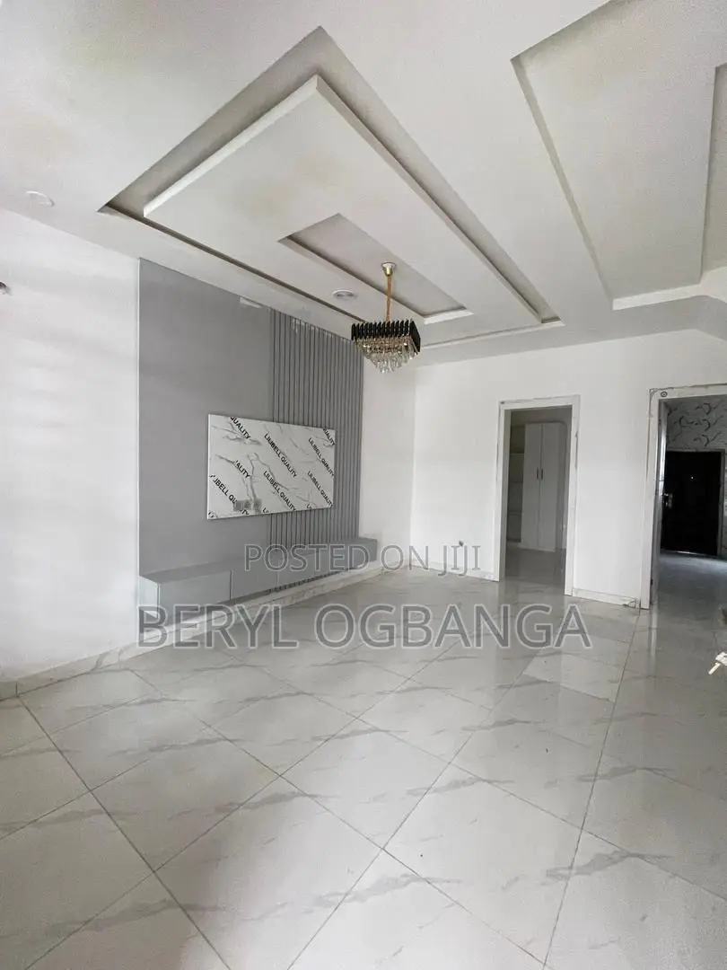 3bdrm Duplex in Ikota for rent in Ikota